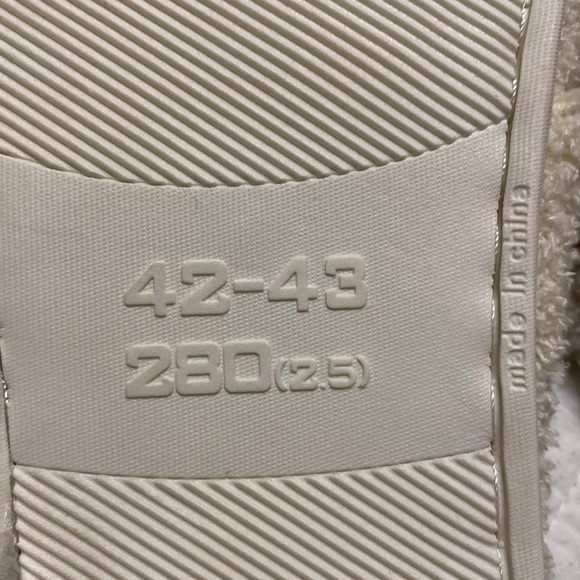 ๐ Cheetah Print Slipper Sandals - Picture 3 of 8